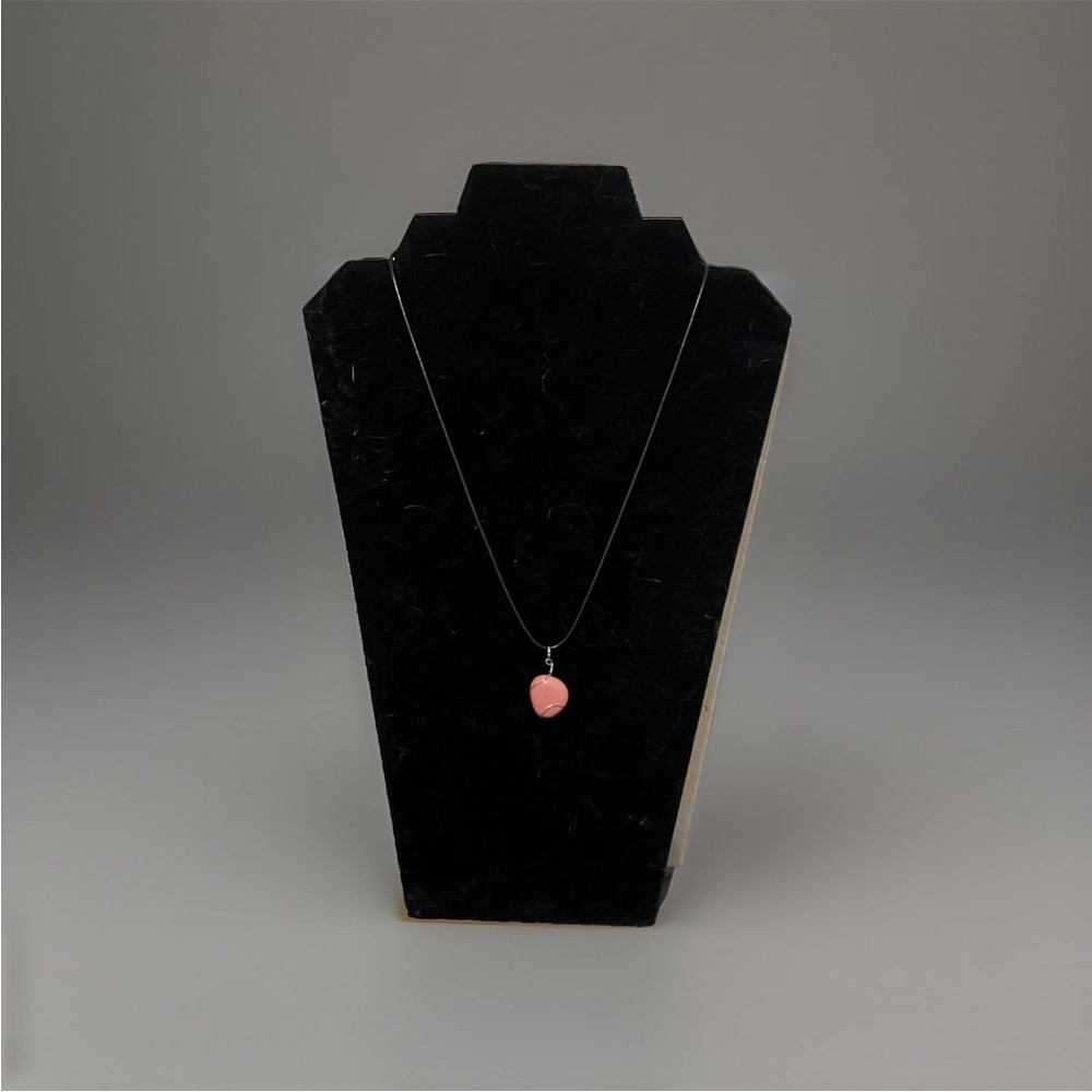Wicca Pink Agate Stone Pendant Healing Love Harmony and Blance. Witchy spiritual